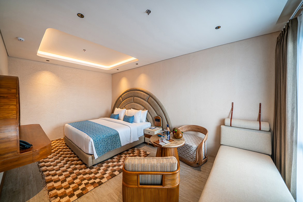 PREMIER ROOM
